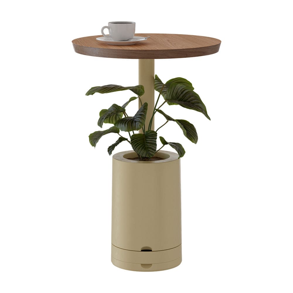 Se mostra uma mesa Amiata com tampo redondo de madeira e vaso incorporado para planta na cor Beige e uma xicara de café no topo.